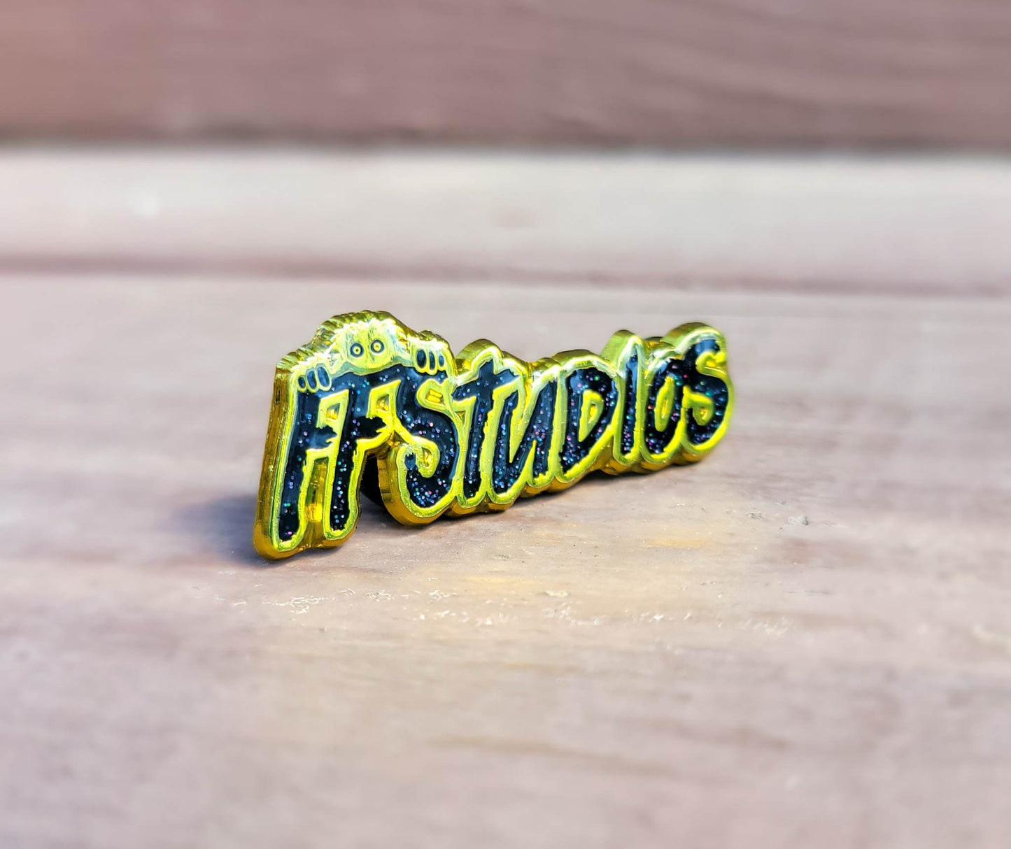 Logo Pins