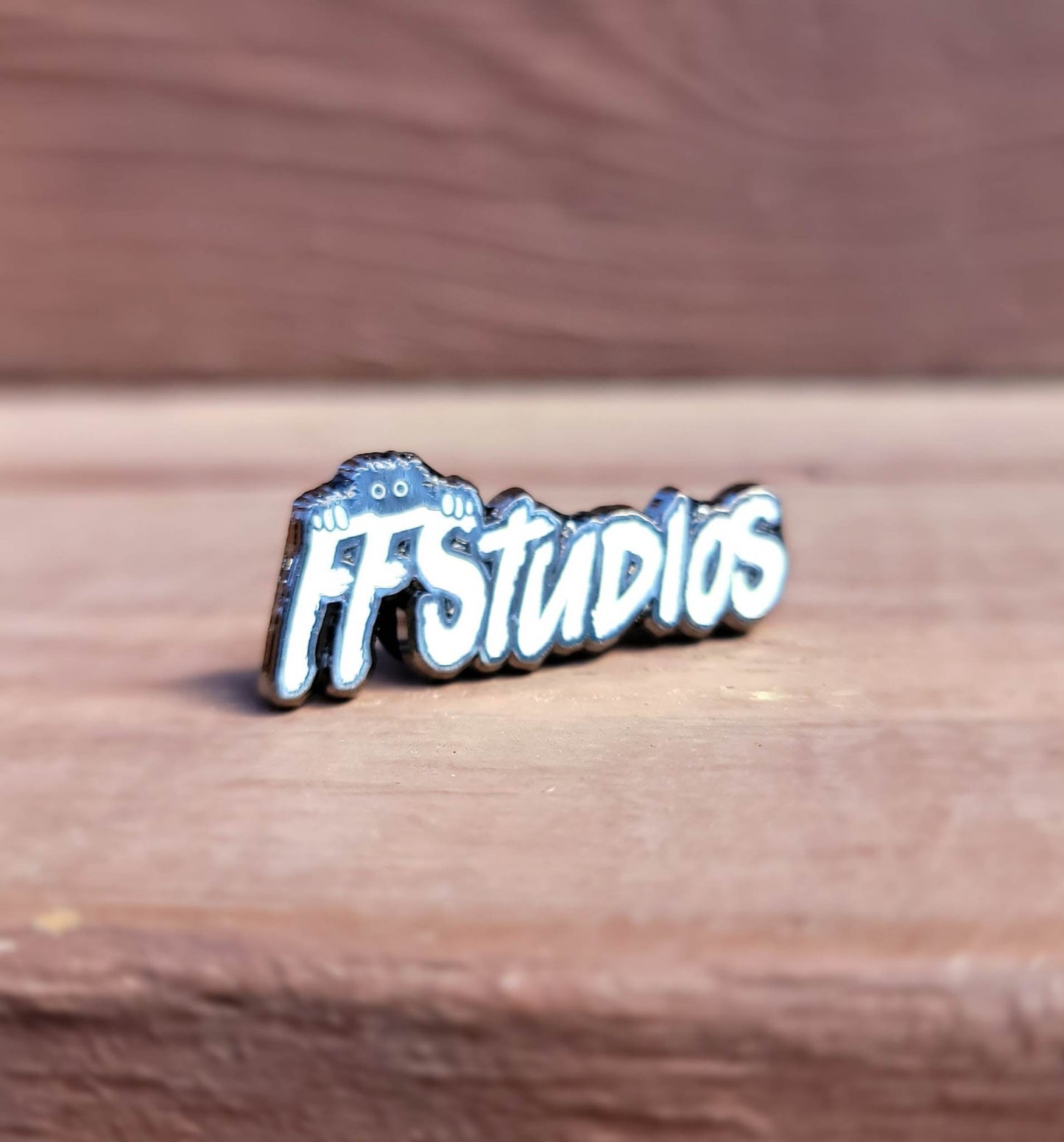 Logo Pins